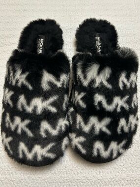 New- Michael Kors Black & White Faux Fur  Slide Slippers